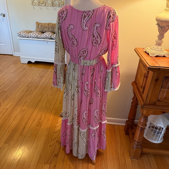 Pink and Cream Floral Maxi Bundle - Picture 7 of 10